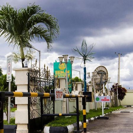 Eemjm Hotels And Suites Limited Uyo Exterior foto